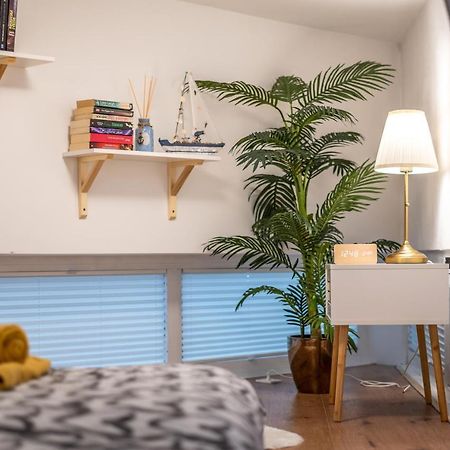 Studio Apartment LION Portorose Esterno foto